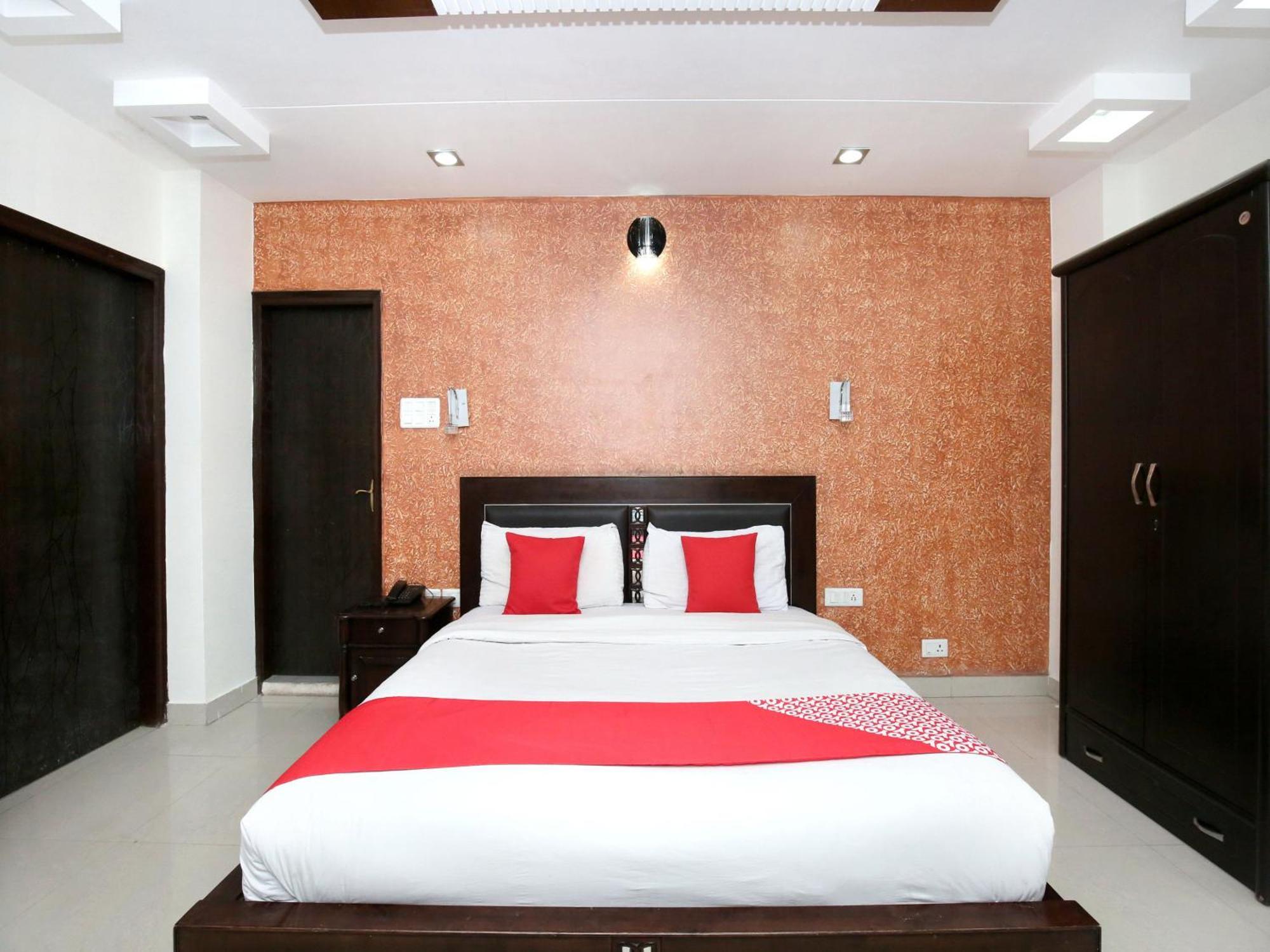 Hotel Hill Inn Solan Exteriér fotografie
